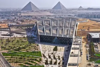 Cairo Day Trip by Bus – Pyramids, Sphinx & Museum